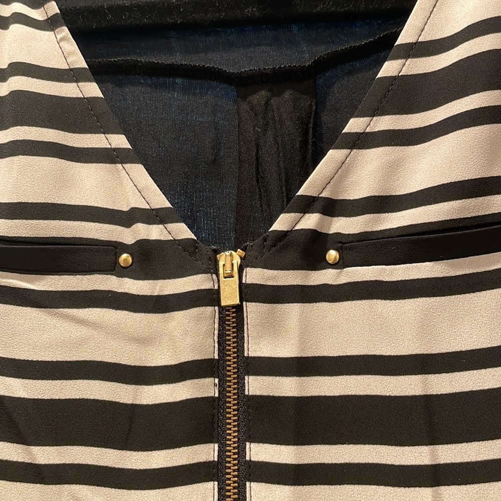 Express Tank Top - Picture 3 of 3